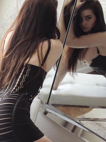 Богдана Сексуальная Шатенка фото 2